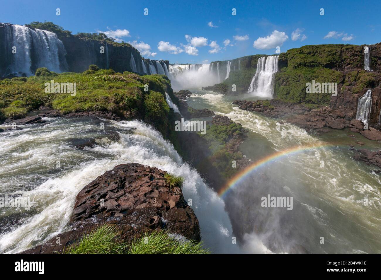 Iguacu Falls (Foz do Iguaçu), Brazil. [SPE2B4WK1E]
