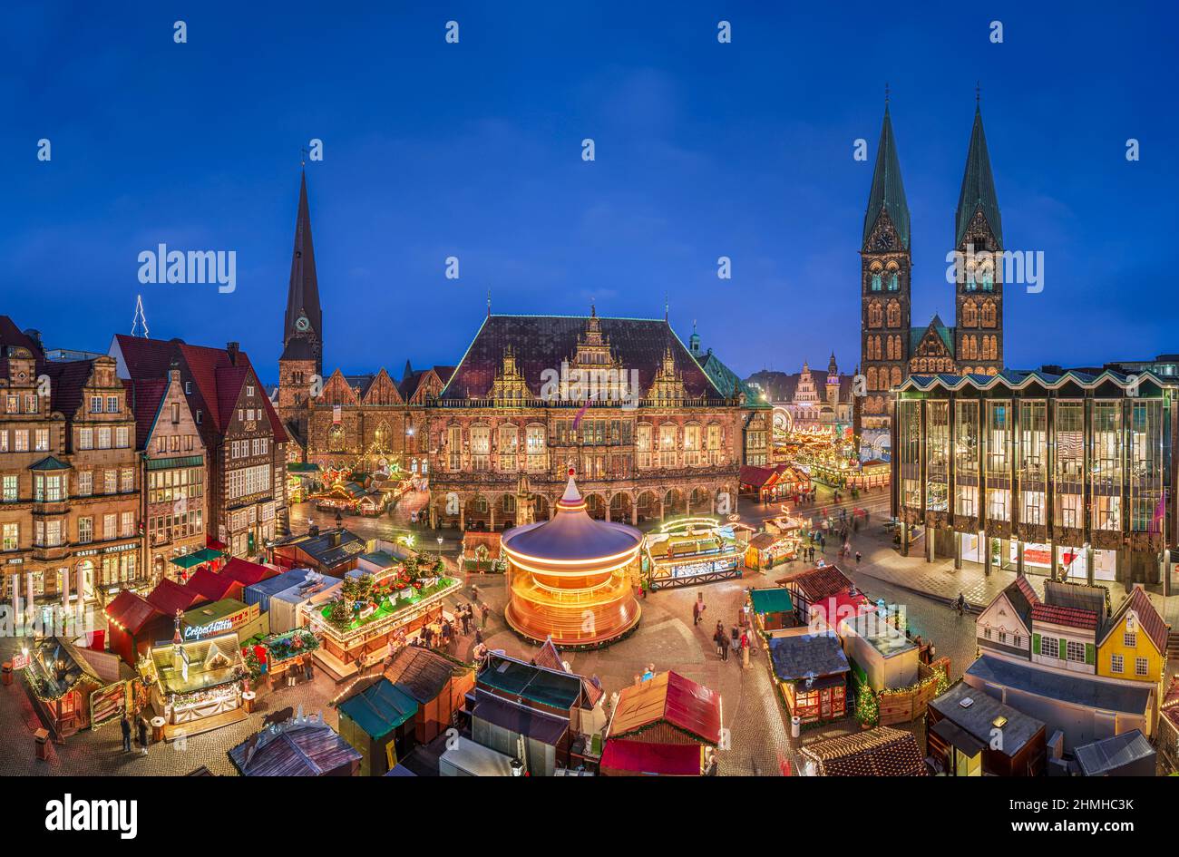 Christmas market in Bremen, Germany at night [SPE2HMHC3K]