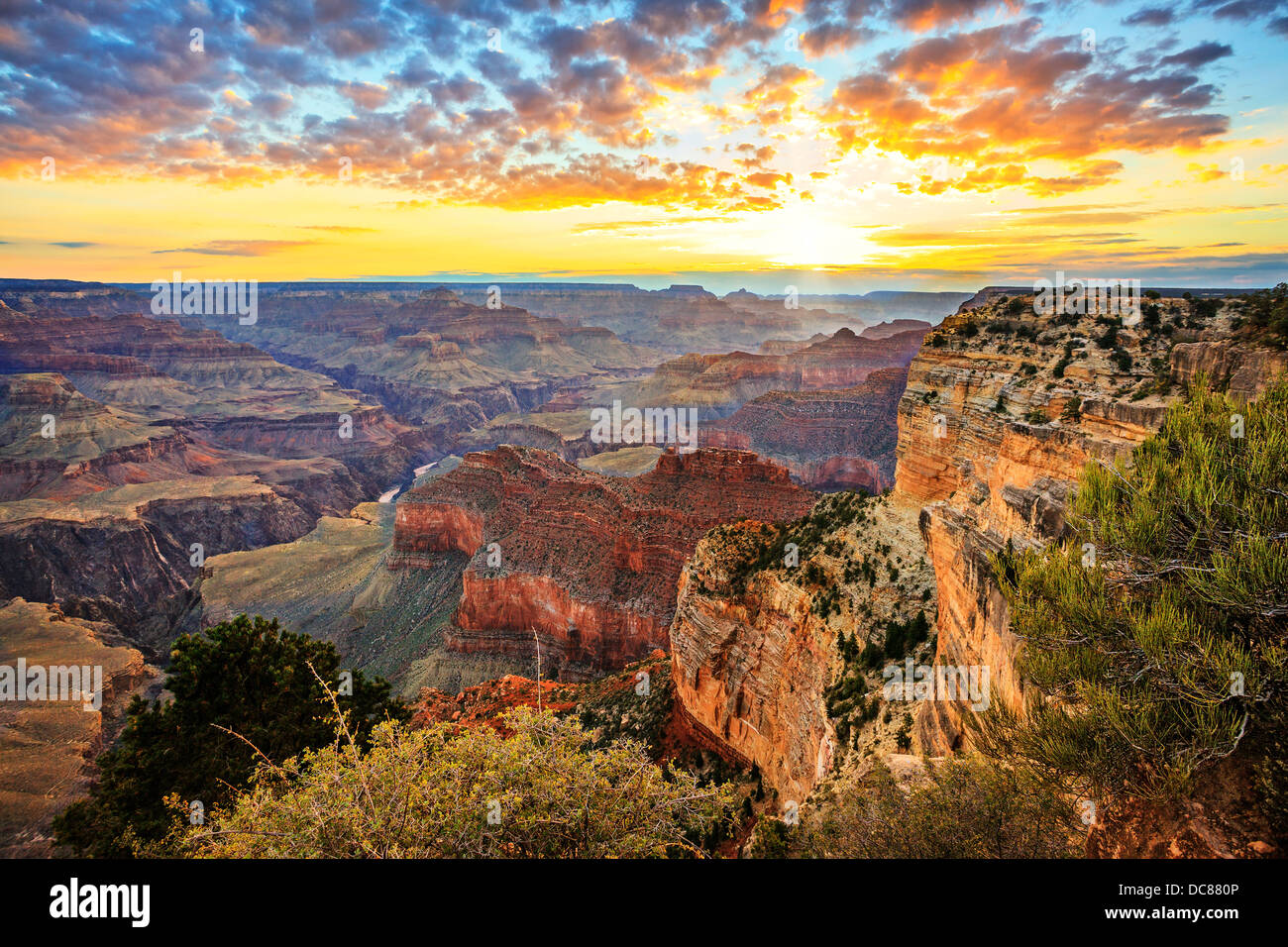 Horizontal view of famous Grand Canyon at sunrise, horizontal view [SPEDC880P]