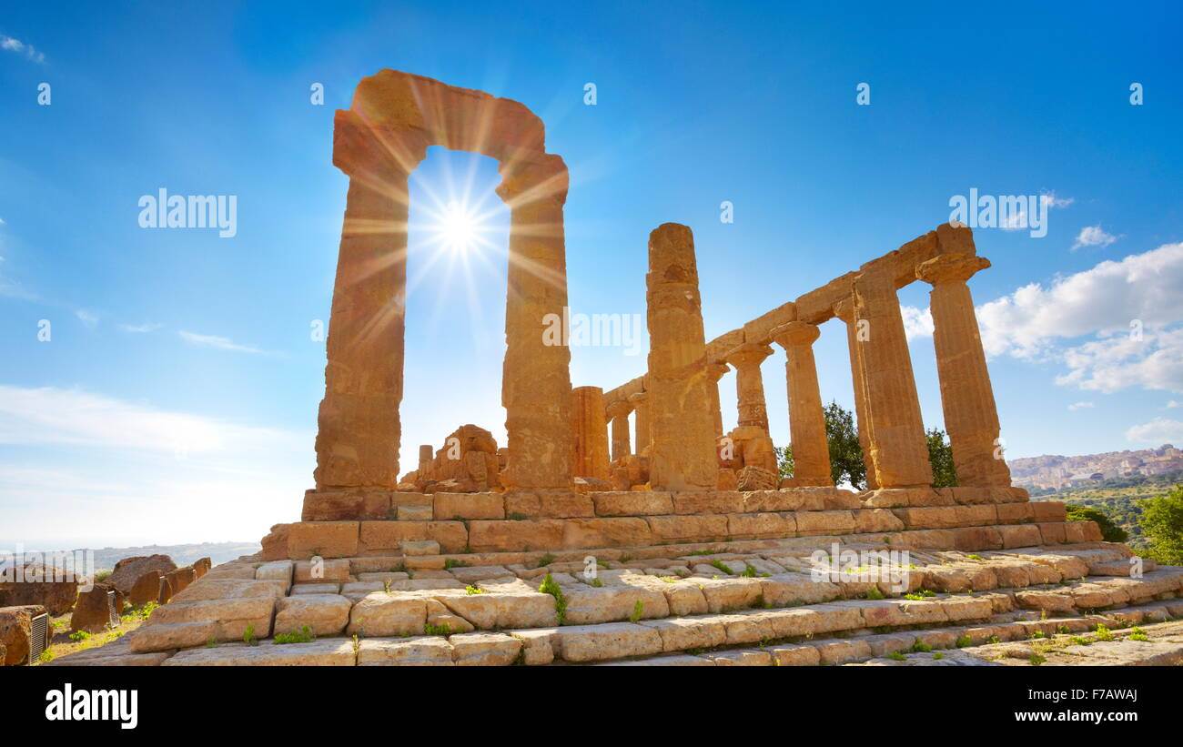 Agrigento - Temple of Hera in Valley of Temples (Valle dei Templi), Agrigento, Sicily, Italy UNESCO [SPEF7AWAJ]