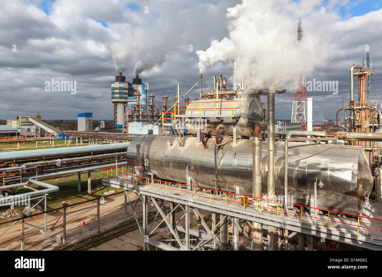 Chemical plant for production of ammonia and nitrogen fertilization on day time. [SPEG1MG62]