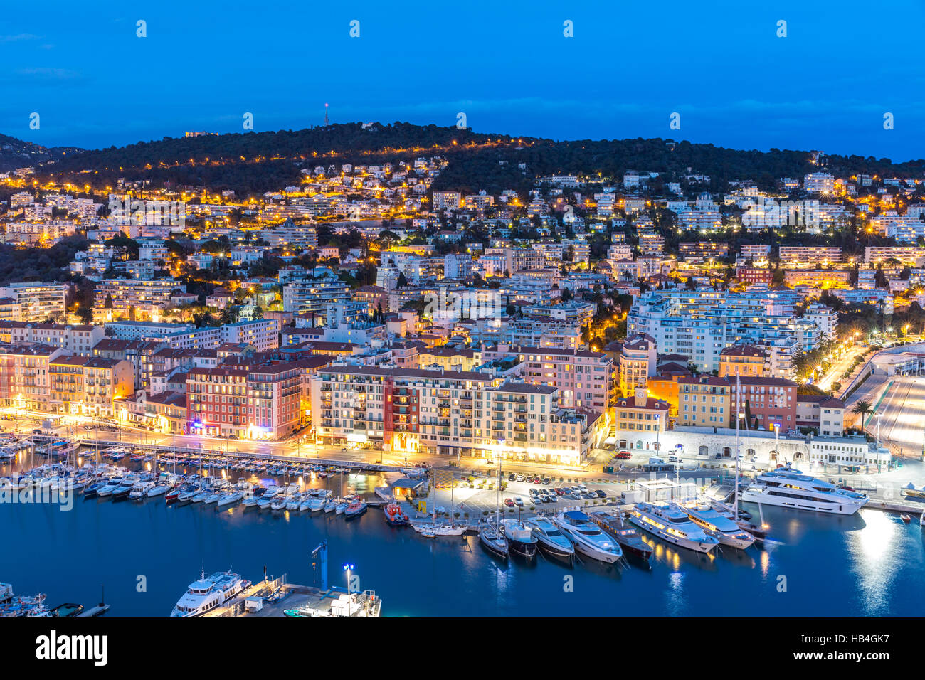 Nice, France at dusk [SPEHB4GK7]