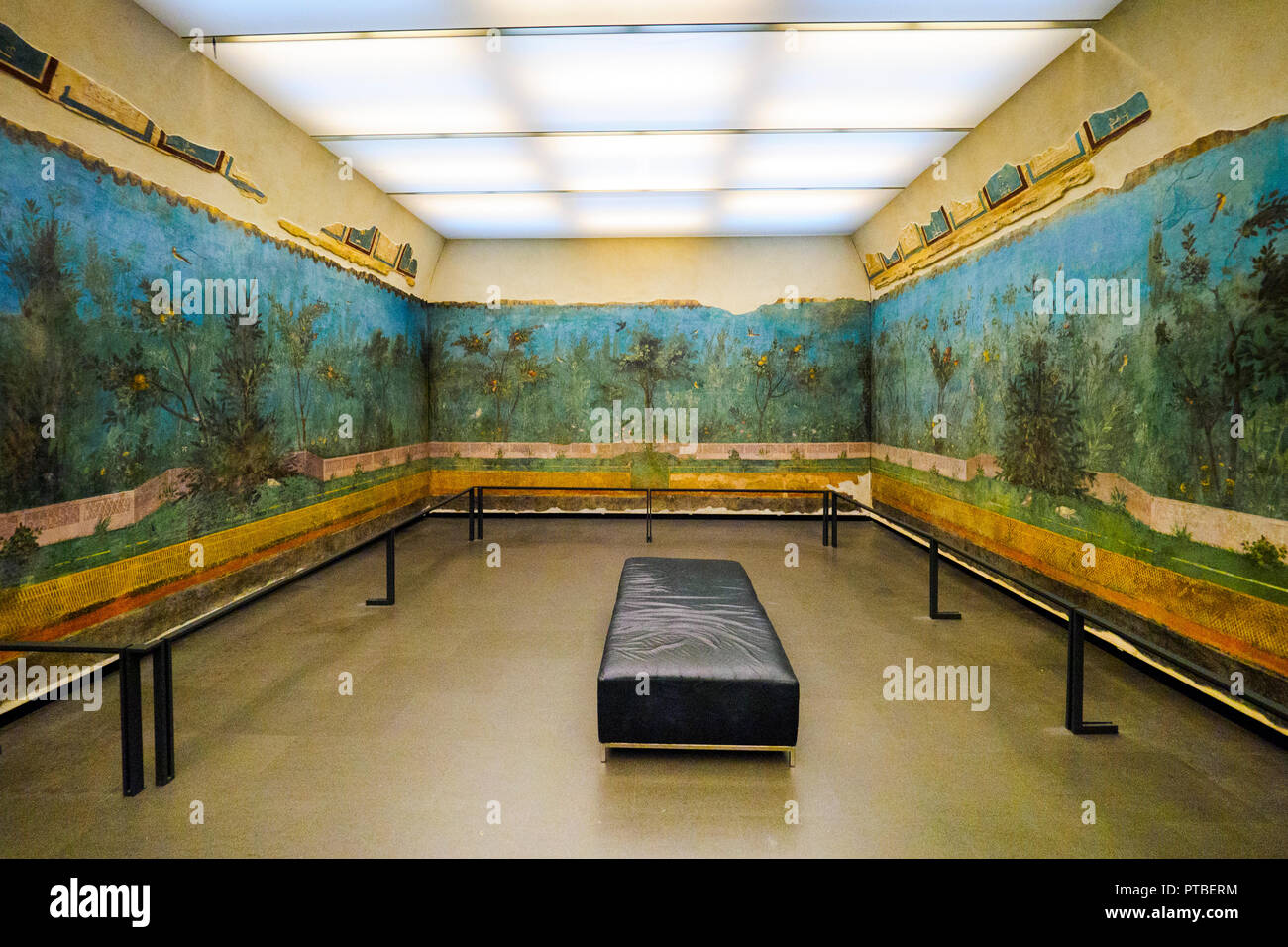 Painted walls fresco of a room in Villa di Livia at Primaporta - The National Roman Museum in Palazzo Massimo alle Terme - Rome, Italy [SPEPTBERM]